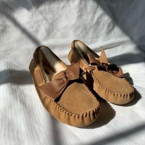 ugg bow moccasins